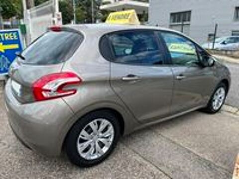 208 1.2 VTI / 82CV 2015 occasion 42700 Firminy