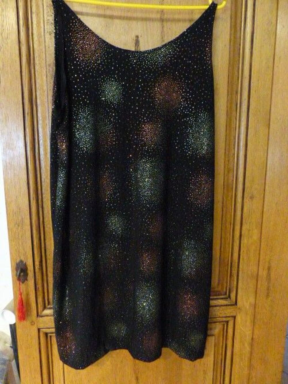 robe noire midi a paillette neuve Vêtements