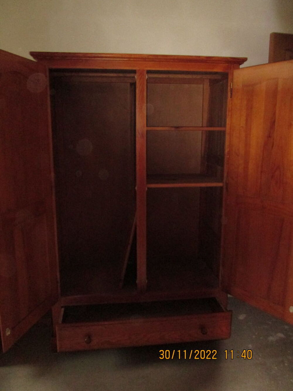 Armoire pin Meubles