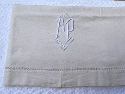 Drap ancien brod� 210 x 280 45 Nyons (26)