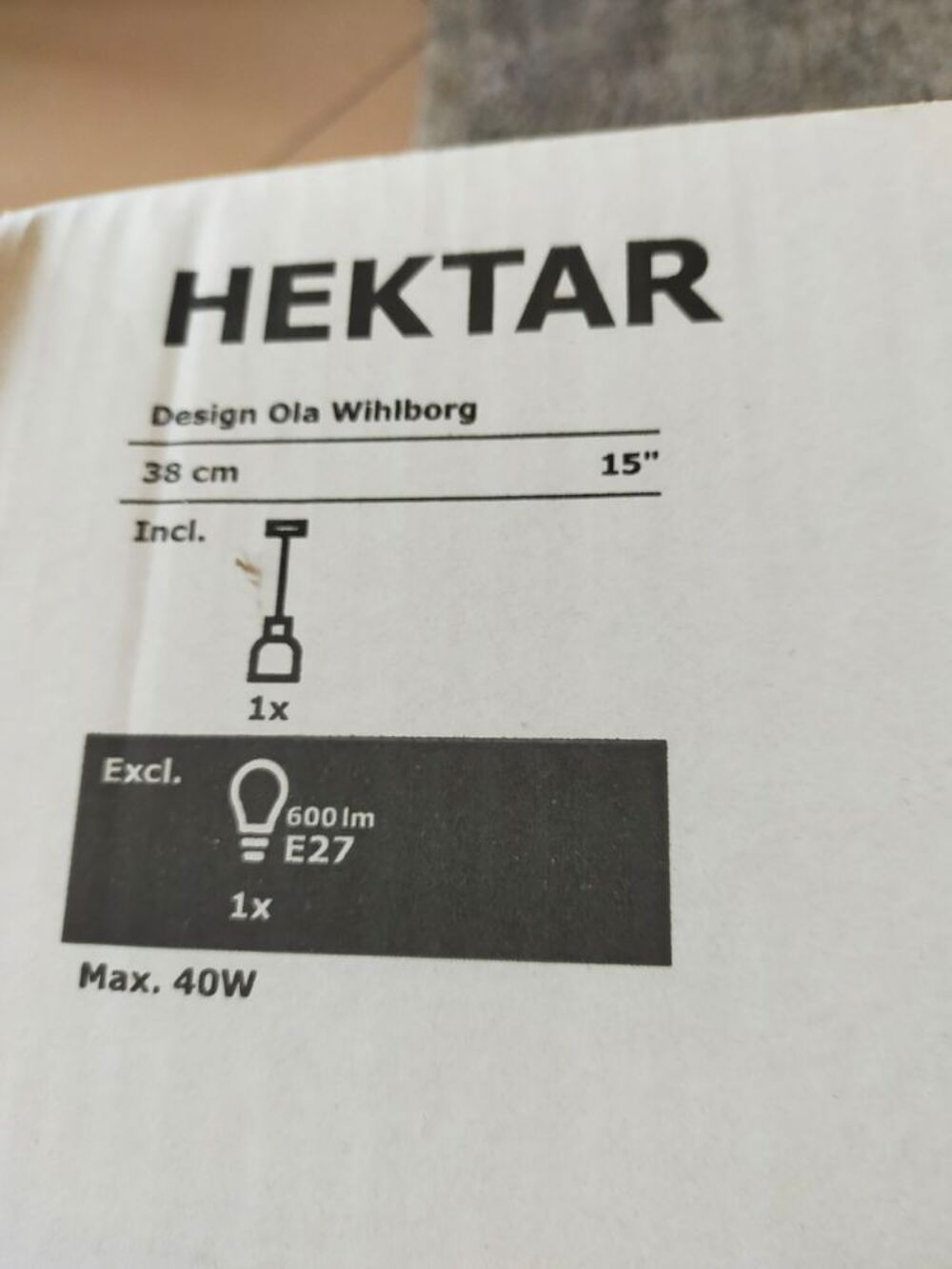 Suspension HEKTAR avec ampoule de chez IKEA Décoration