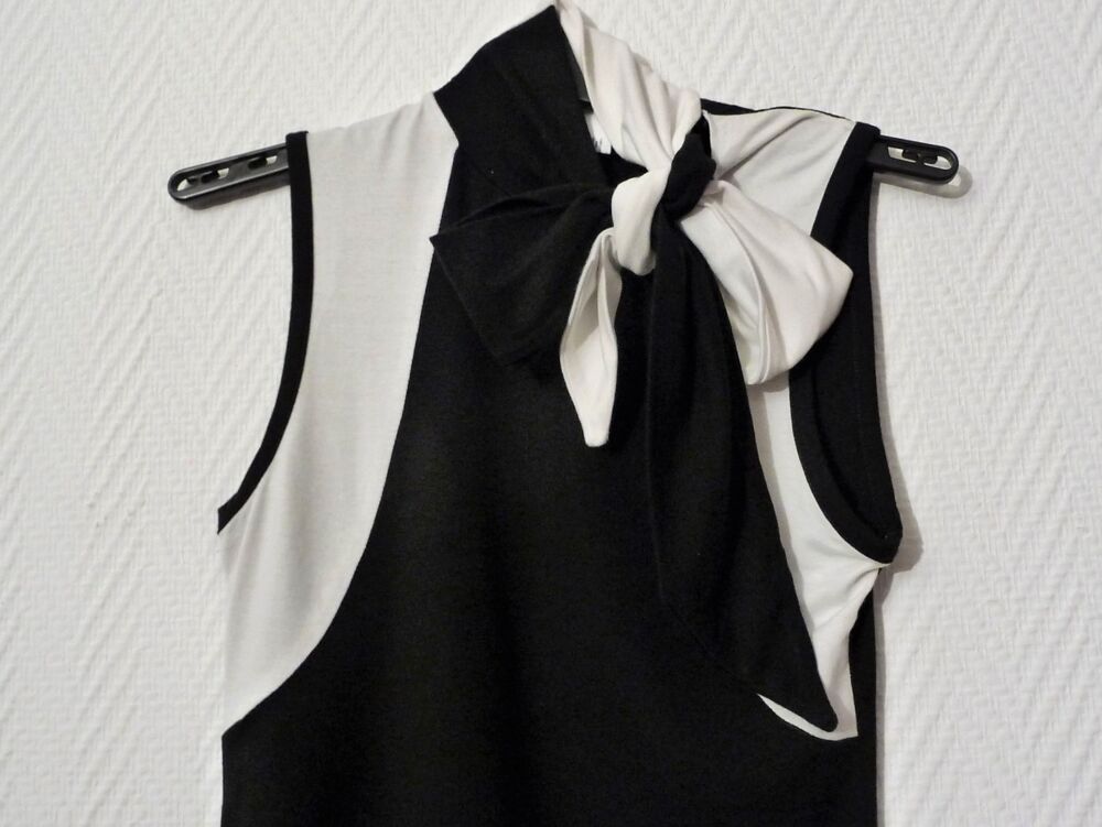 Top/ Tee Shirt Noir et Blanc avec Lien &agrave; Nouer- Morgan Vêtements