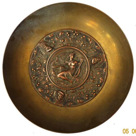 CLASSIQUE - Trs belle coupe en bronze antique -  195 Souppes-sur-Loing (77)