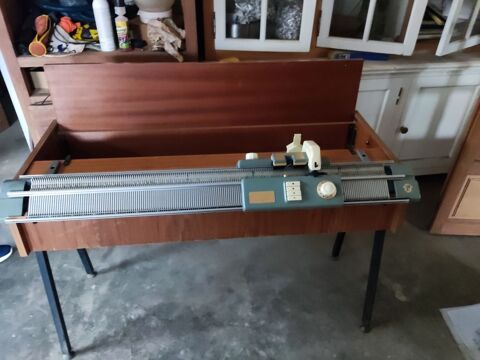 Machine a tricoter 100 Vitry-sur-Seine (94)