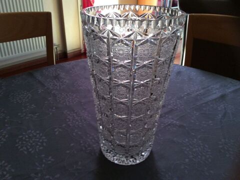 Grand Vase cristal. 100 Breuillet (91)