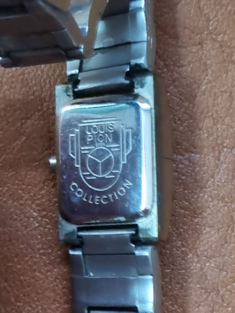 Montre Louis Pion pour femme tout acier inox. Bon &eacute;tat.
Bijoux et montres