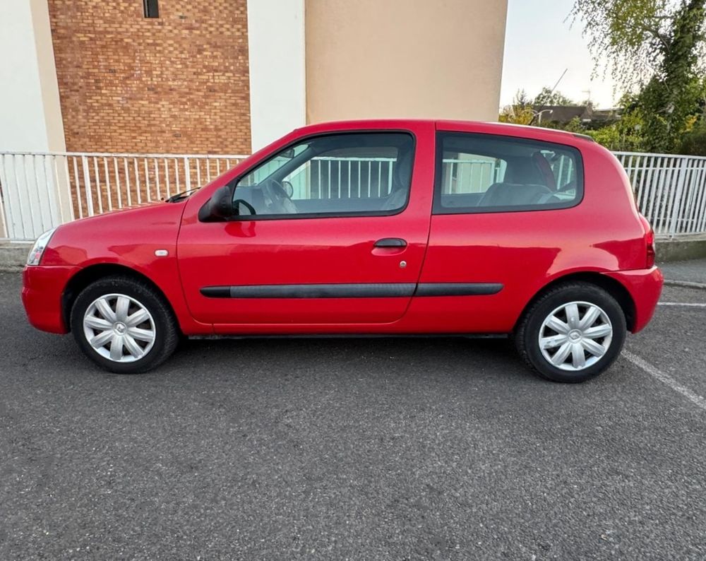 Clio II Clio 1.2 60 eco2 Authentique 2011 occasion 78300 Poissy