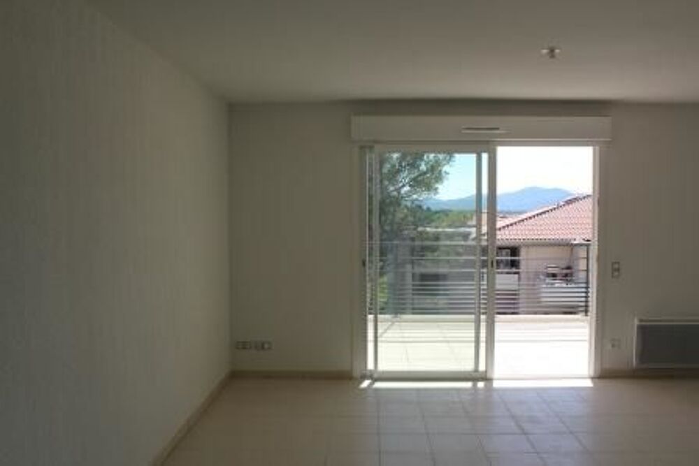 Location Appartement La Bouverie, T2 48m2 , calme, terrasse, garage et parking Roquebrune-sur-argens