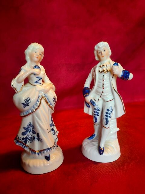 2 figurines en porcelaine 10 Avermes (03)
