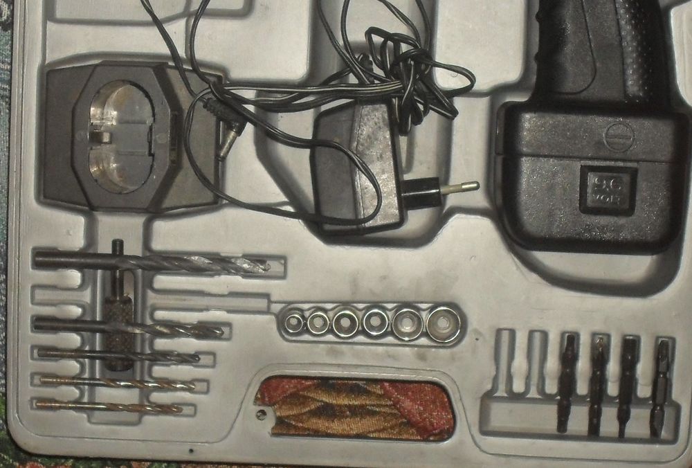 FAUST perceuse visseuse deviseuse sans fil. Bricolage