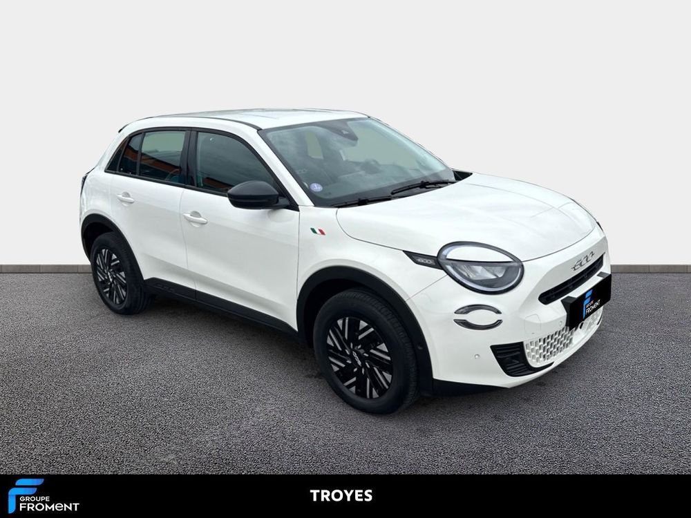 Fiat 600 1.2 Hybrid 100ch DCT6 2024 occasion 10600 La Chapelle-Saint-Luc