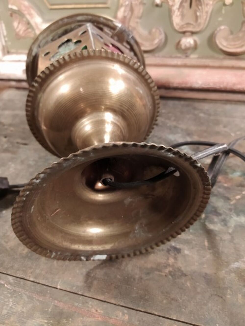 Petite Lampe Veilleuse Orientaliste Laiton Verre Vitrail. Décoration