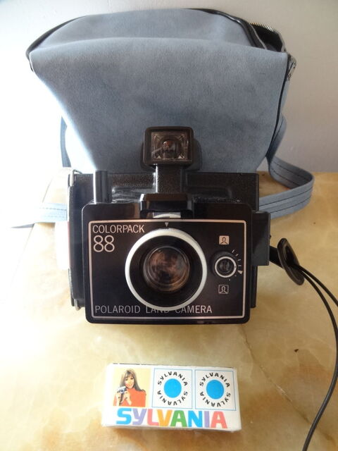 POLAROID 88 40 Pertuis (84)
