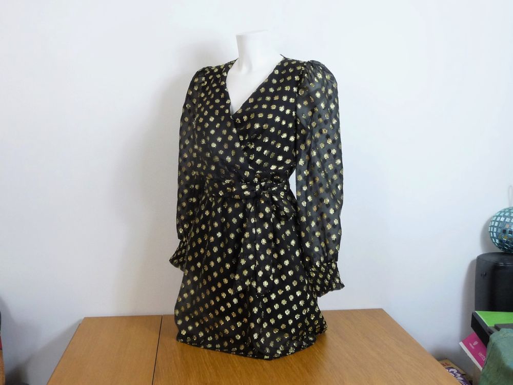 Robe Noir &agrave; Motif Dor&eacute; &agrave; Manches Longues- Taille 36- Naf Naf Vêtements