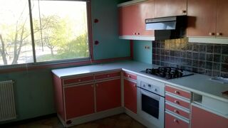  Appartement à louer 3 pièces 81 m²
