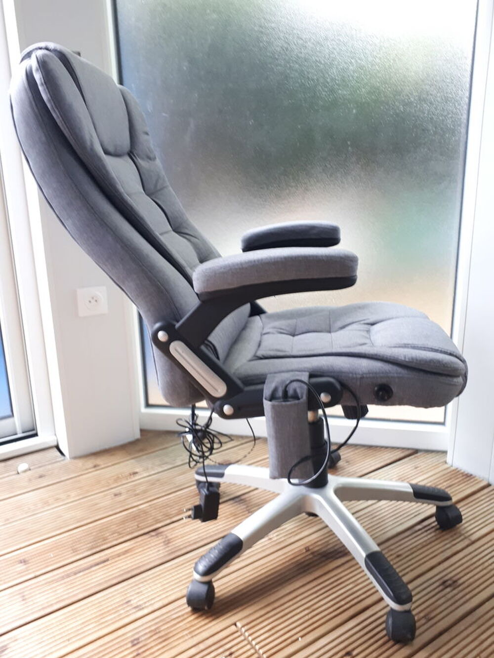 Fauteuil de massage et de relaxation avec t&eacute;l&eacute;commande Meubles
