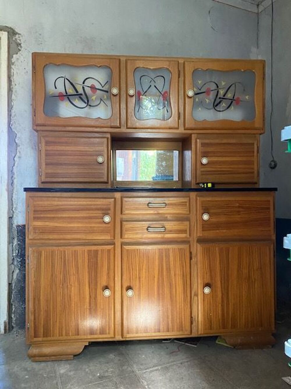 Buffet mado tr&egrave;s bon &eacute;tat Meubles