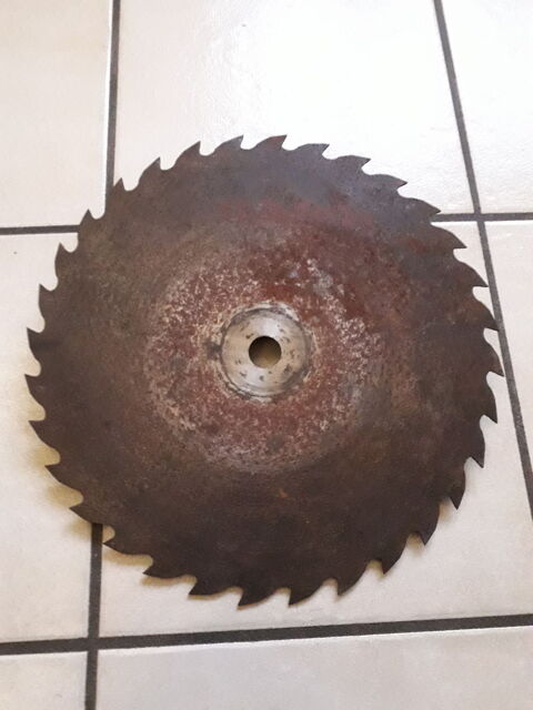 LAME DE SCIE 32 DENDS A BOIS. 6 Fr�vent (62)