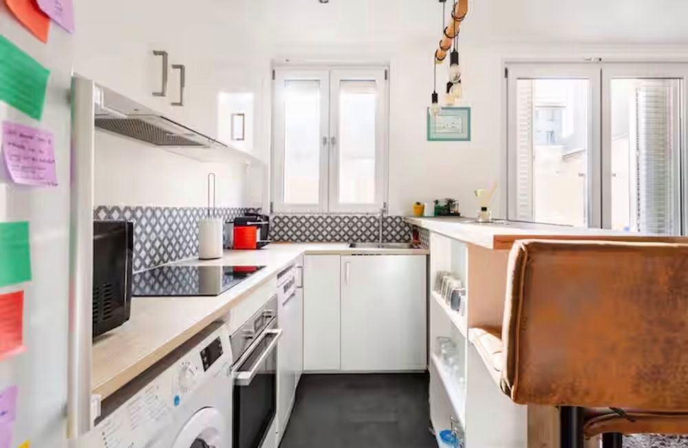 Location Appartement Sublime Studio Chic 35m²  Paris 10e Paris 10
