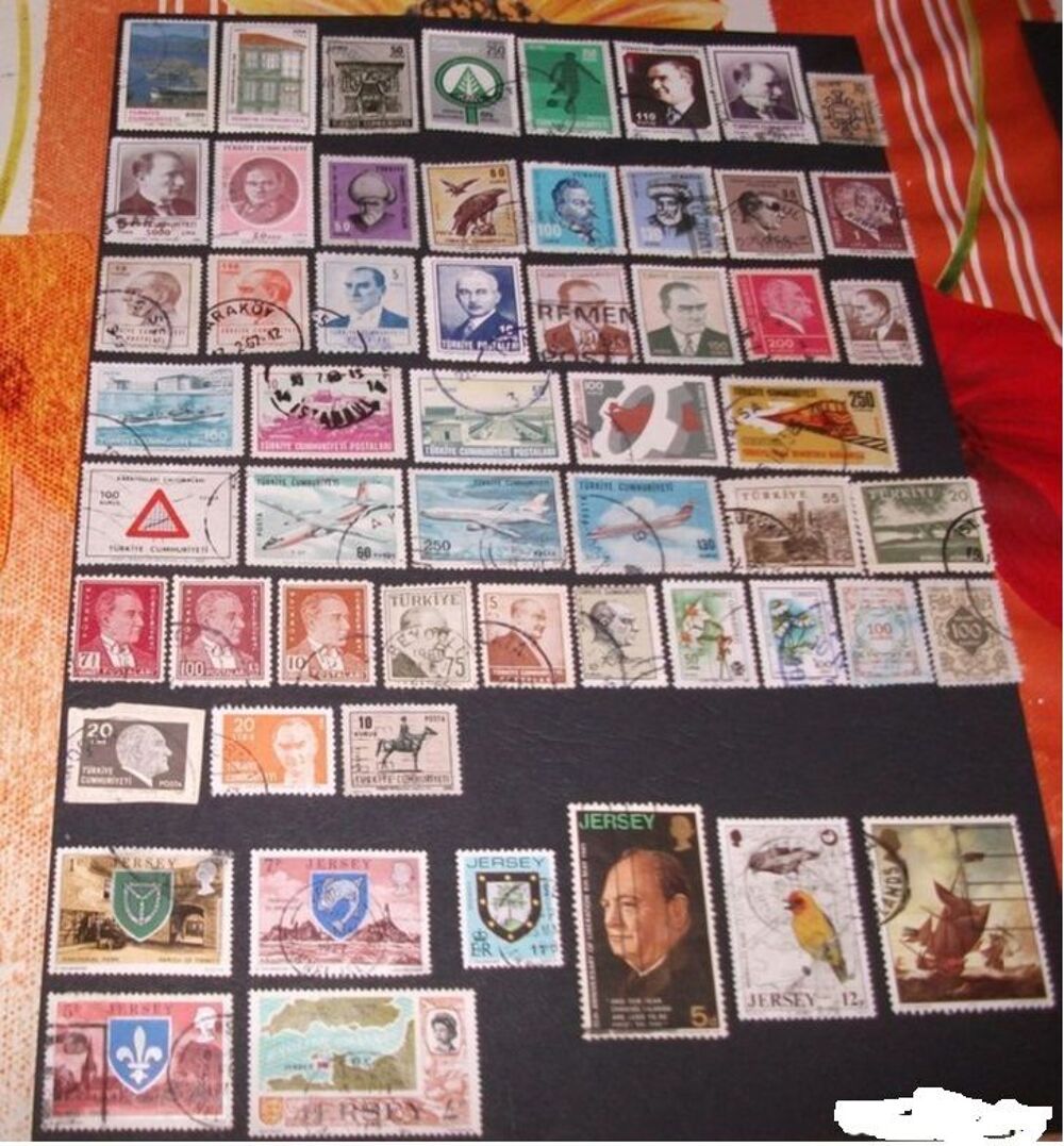 Lot de 56 Timbres diff&eacute;rents et oblit&eacute;r&eacute;s de Turquie (48) 