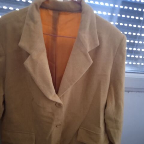 Veste tailleur moutarde taille 44, 45 % polyester, 20 % lain 9 Saint-Rambert-d'Albon (26)