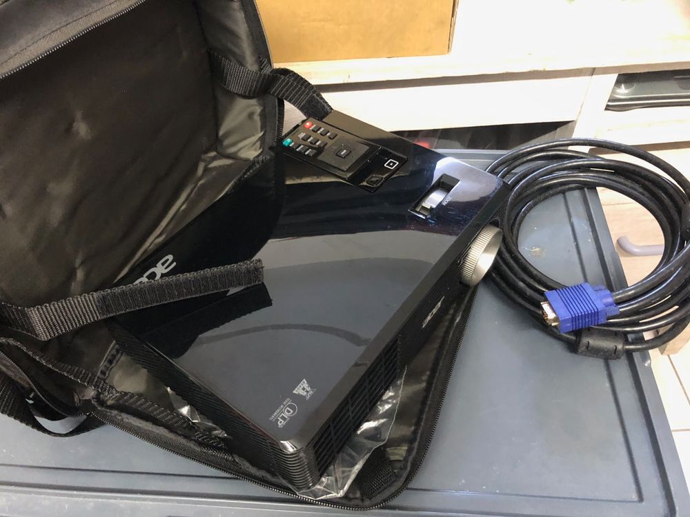 vid&eacute;o projecteur ACER DSV0008 Matériel informatique