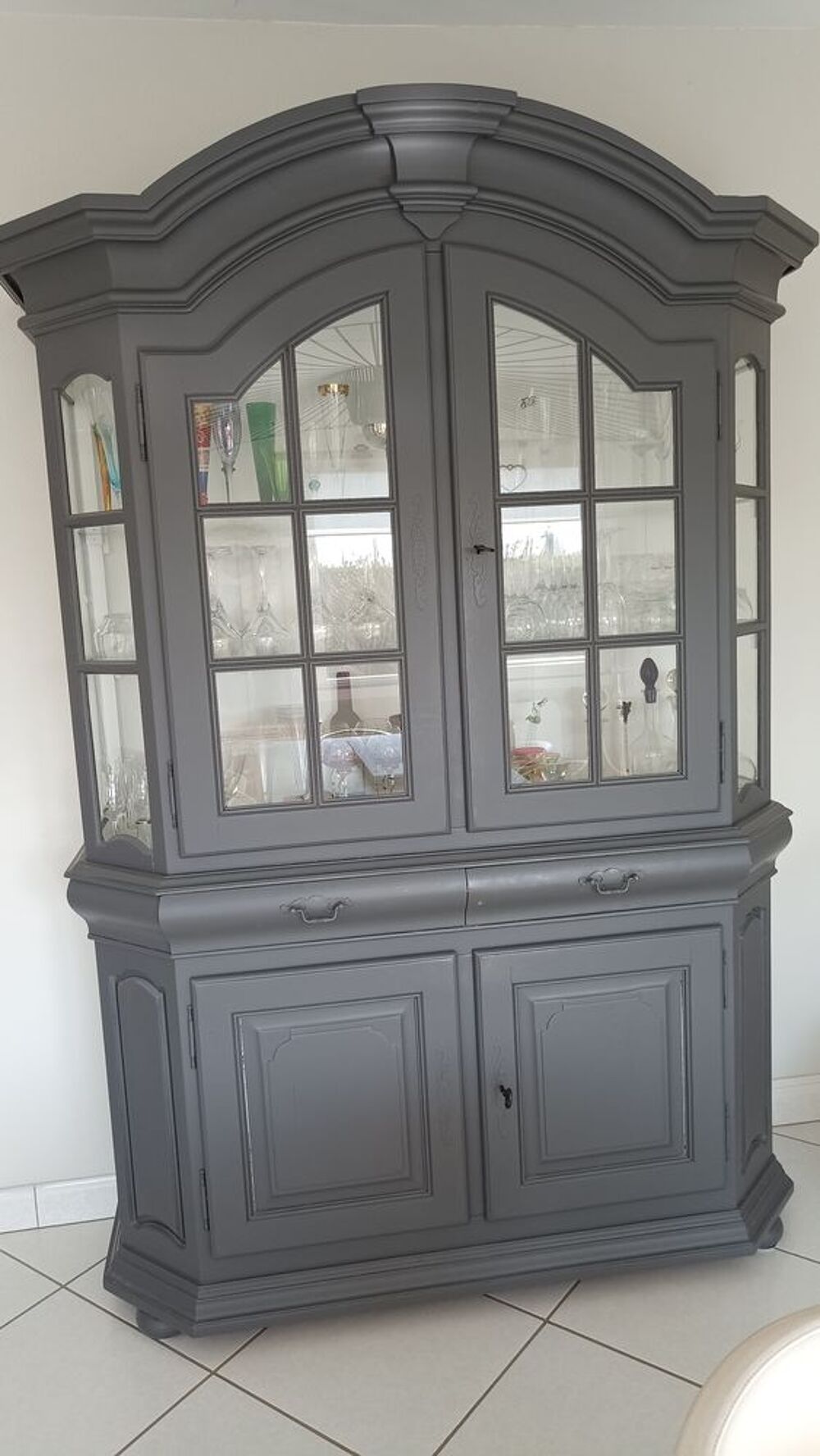 Meuble vaisselier en ch&ecirc;ne Meubles