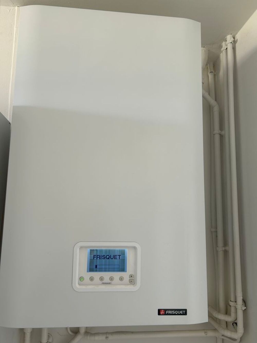 Chaudi&egrave;re FRISQUET &agrave; condensation ultra Luxe vantouse gaz Bricolage