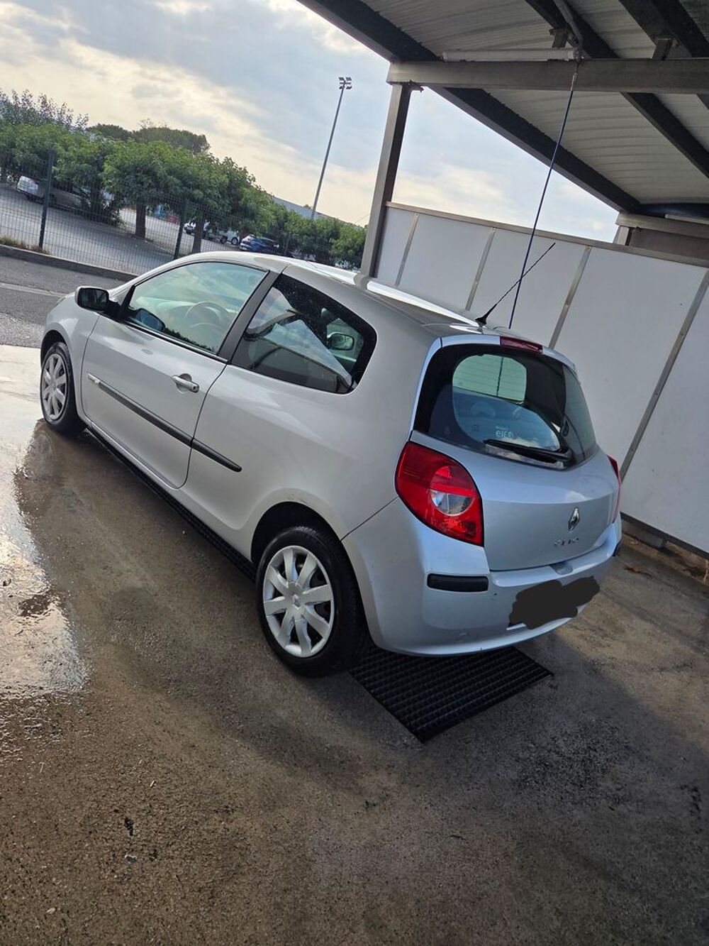 Clio III Clio 1.2 16V 75 eco2 Rip Curl 2 2009 occasion 66000 Perpignan