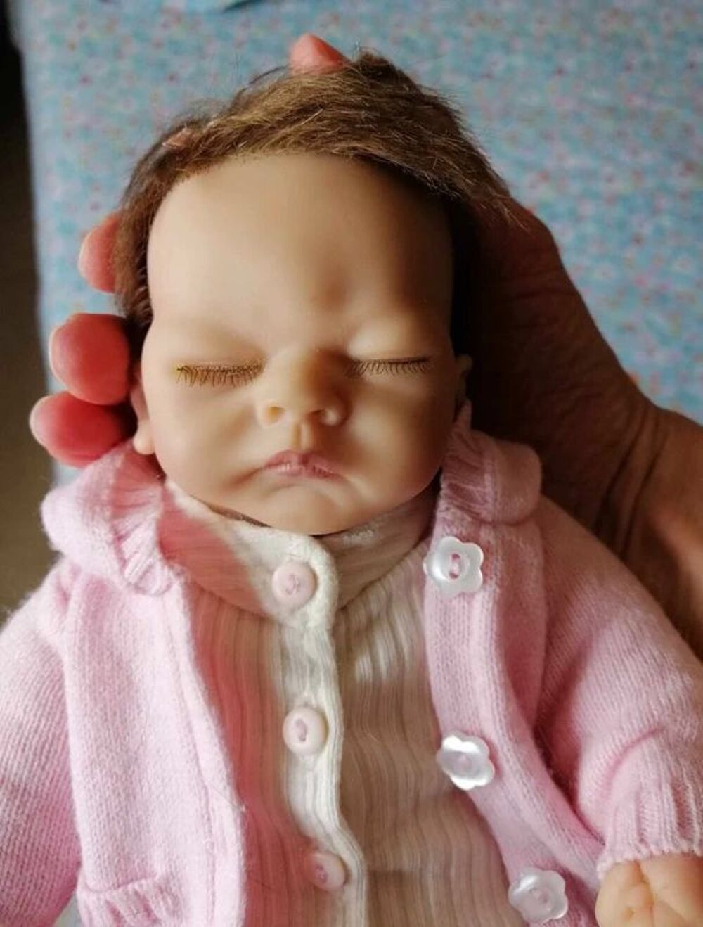 Poup&eacute;e Emmy, la petite merveille d'Ashton-Drake 