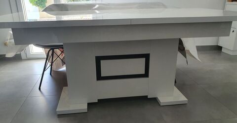 table de salle � manger 195 Agde (34)