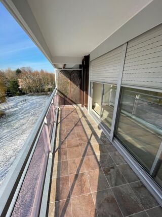 Appartement à louer 2 pièces 70 m²