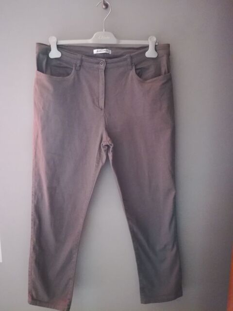 LOT 3 PANTALONS T46
BON ETAT 15 Villeneuve-Tolosane (31)