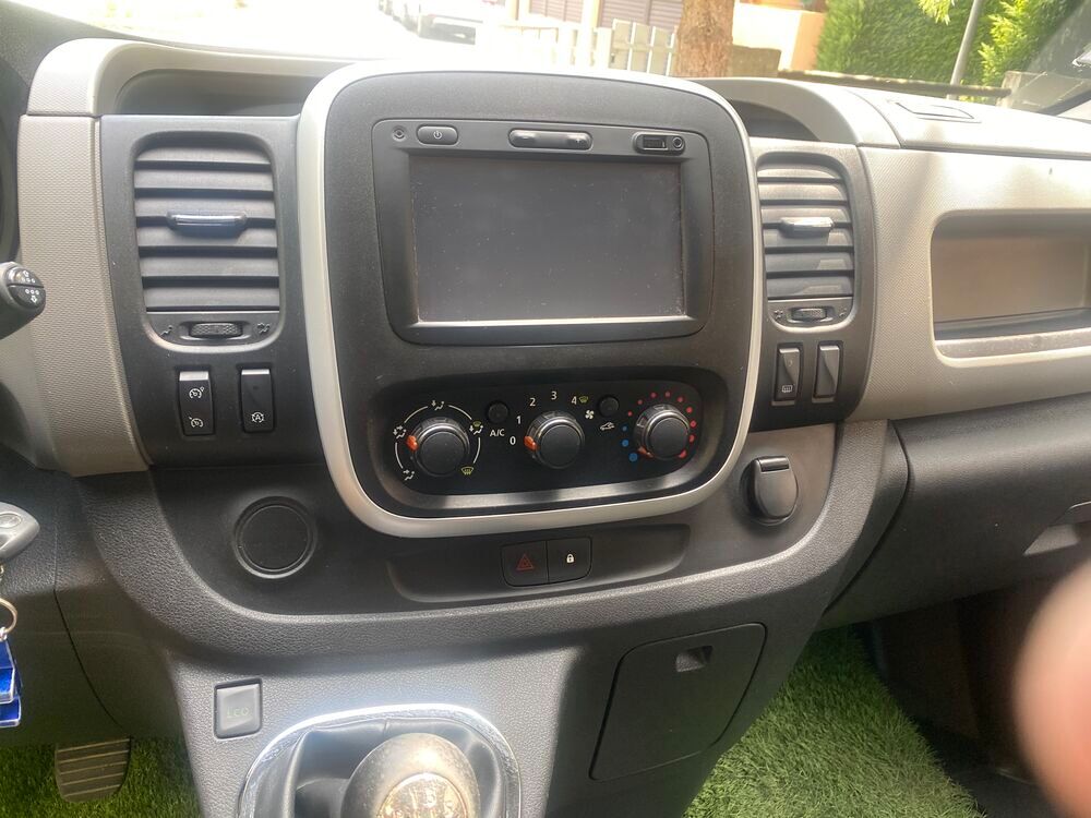 Trafic TRAFIC CA L1H1 1000 KG DCI 120 E6 GRAND CONFORT 2015 occasion 66620 Brouilla