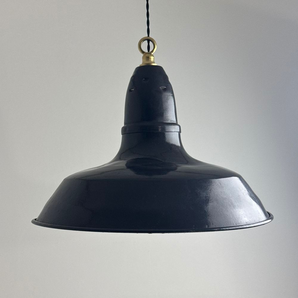 ANCIENNE SUSPENSION D'ATELIER INDUSTRIEL EMAILLEE 40 CM Décoration