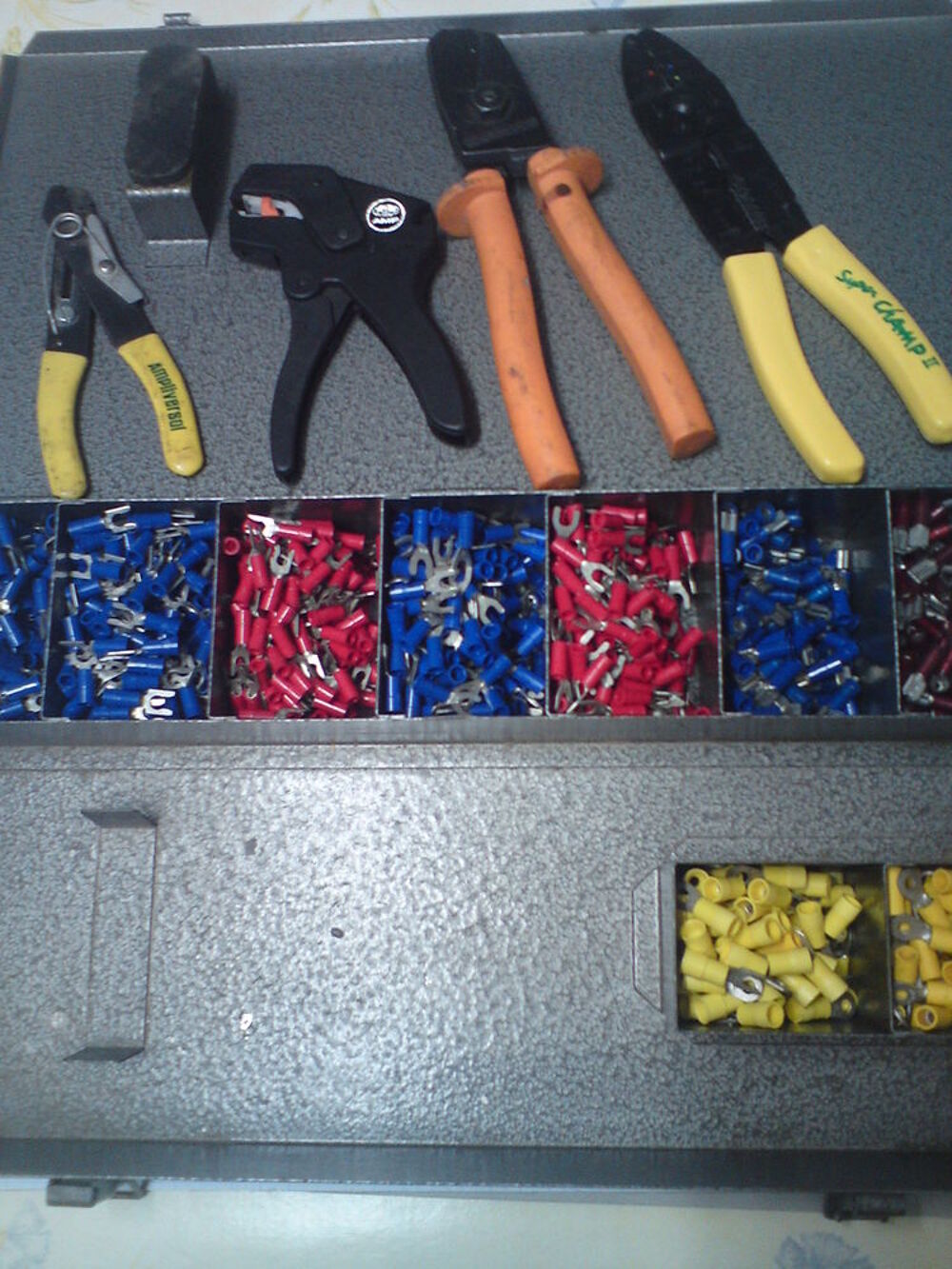 COFFRET DEPANNAGE ELECTRICIEN Bricolage