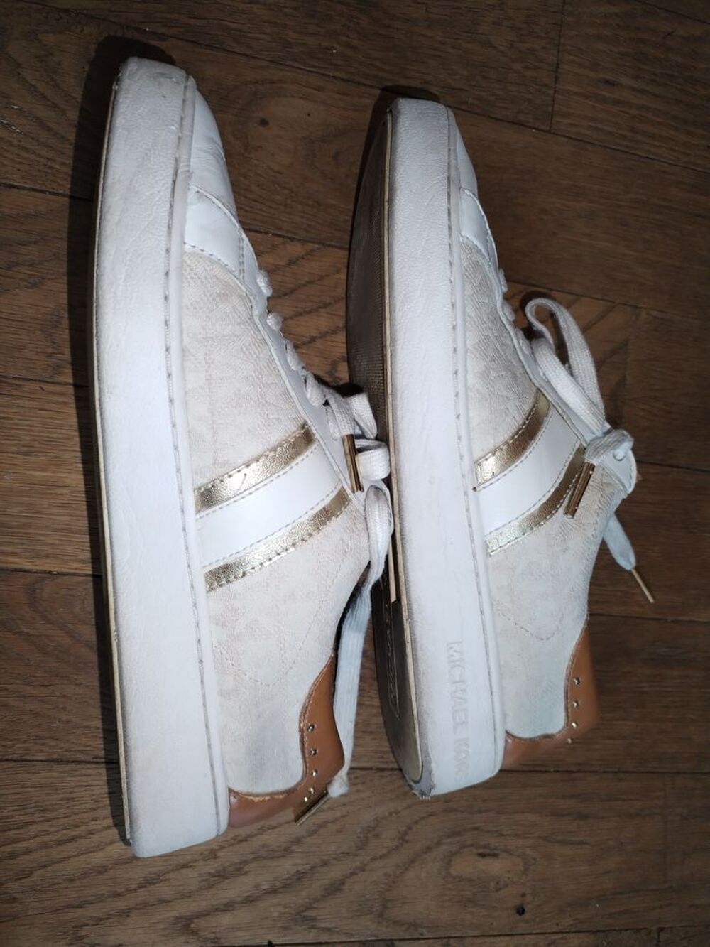 Chaussures MICHAEL KORS (taille 38.5)
Chaussures