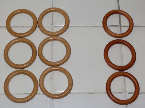 Anneaux bois pour tringle � rideau 1 Saintes (17)