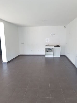  Appartement à louer 5 pièces 118 m²