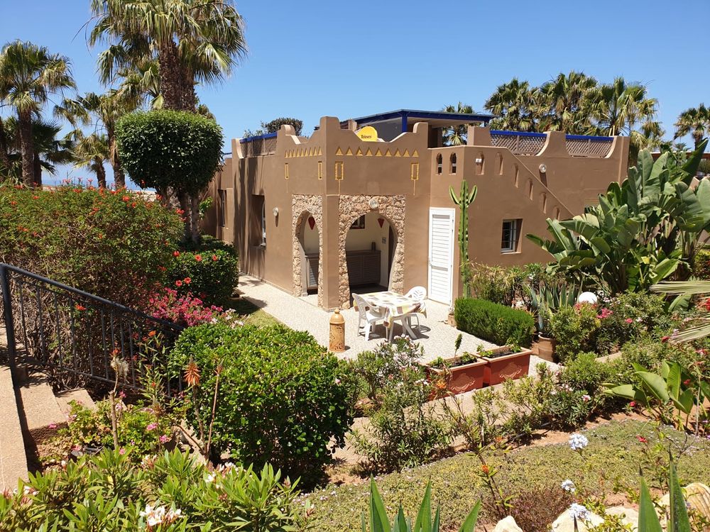   Maroc : Villa Mirleft Bord de mer et au pied de la montagne Maroc, Mirleft