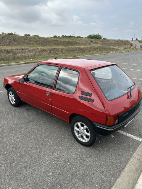 Peugeot 205 1.1 XR