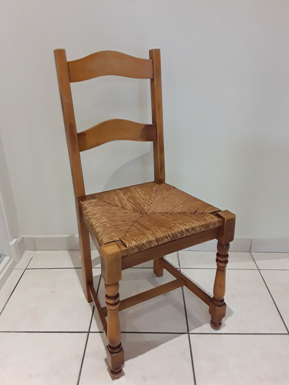 Table et 4 chaises Meubles