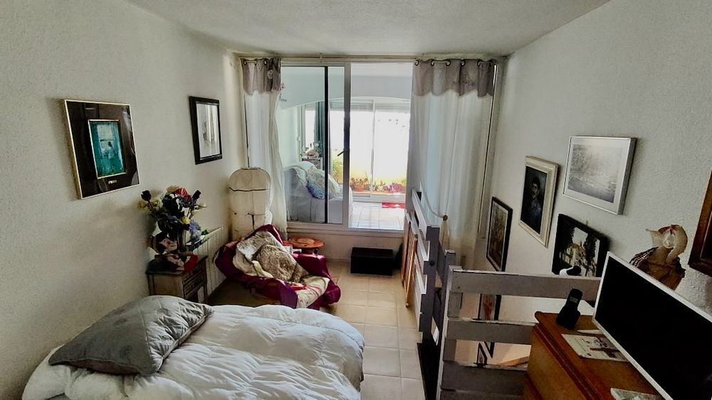 Vente Appartement LE CAP D'AGDE : ÎLE DES PÊCHEURS: Situé face au port, appartement DUPLEX donnant sur le quai, composé de deux niveaux. Le cap d agde