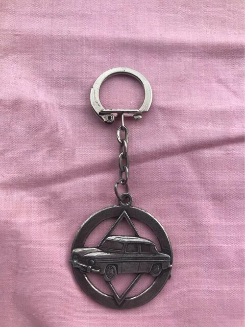 Rare porte cl� R8 15 Mottier (38)