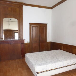  Appartement à louer 2 pièces 45 m²
