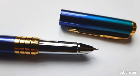 Stylo � plume de couleur d�grad� de bleu acier  14 La Seyne-sur-Mer (83)
