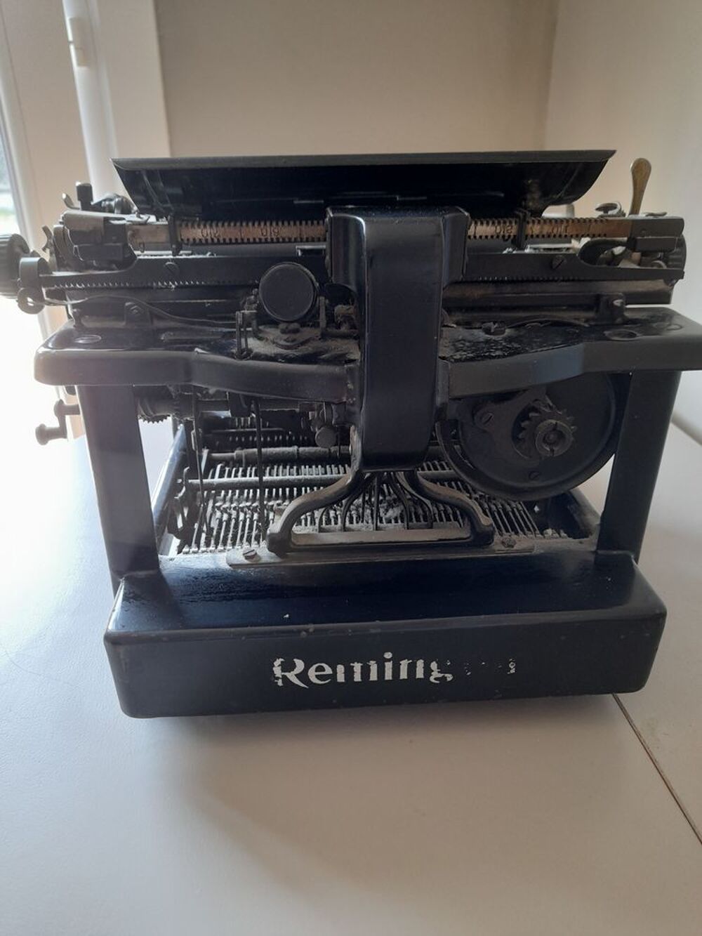 Machine &agrave; &eacute;crire ancienne (1910) de marque REMINGTON 