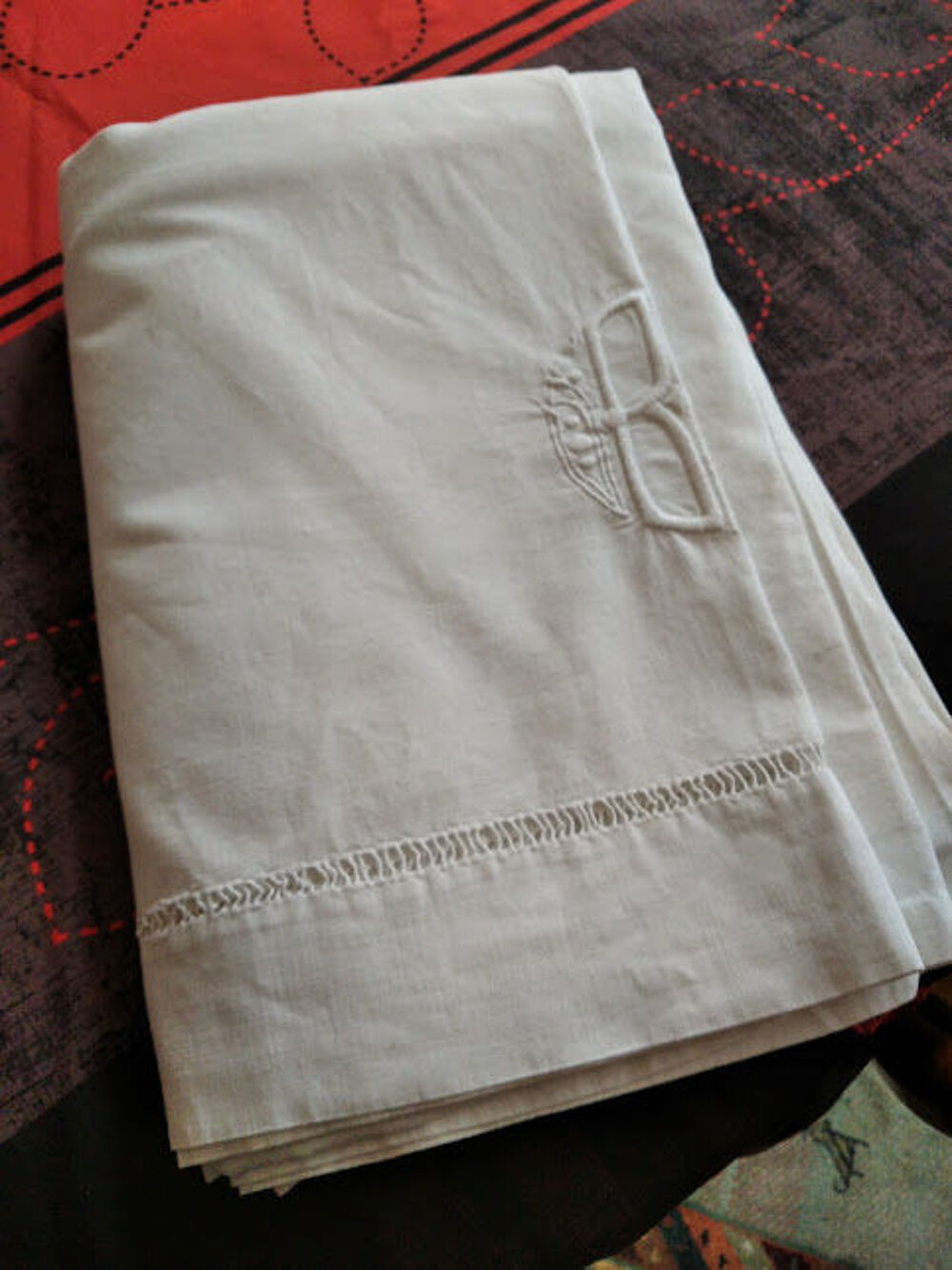 Drap ancien brod&eacute; main Décoration