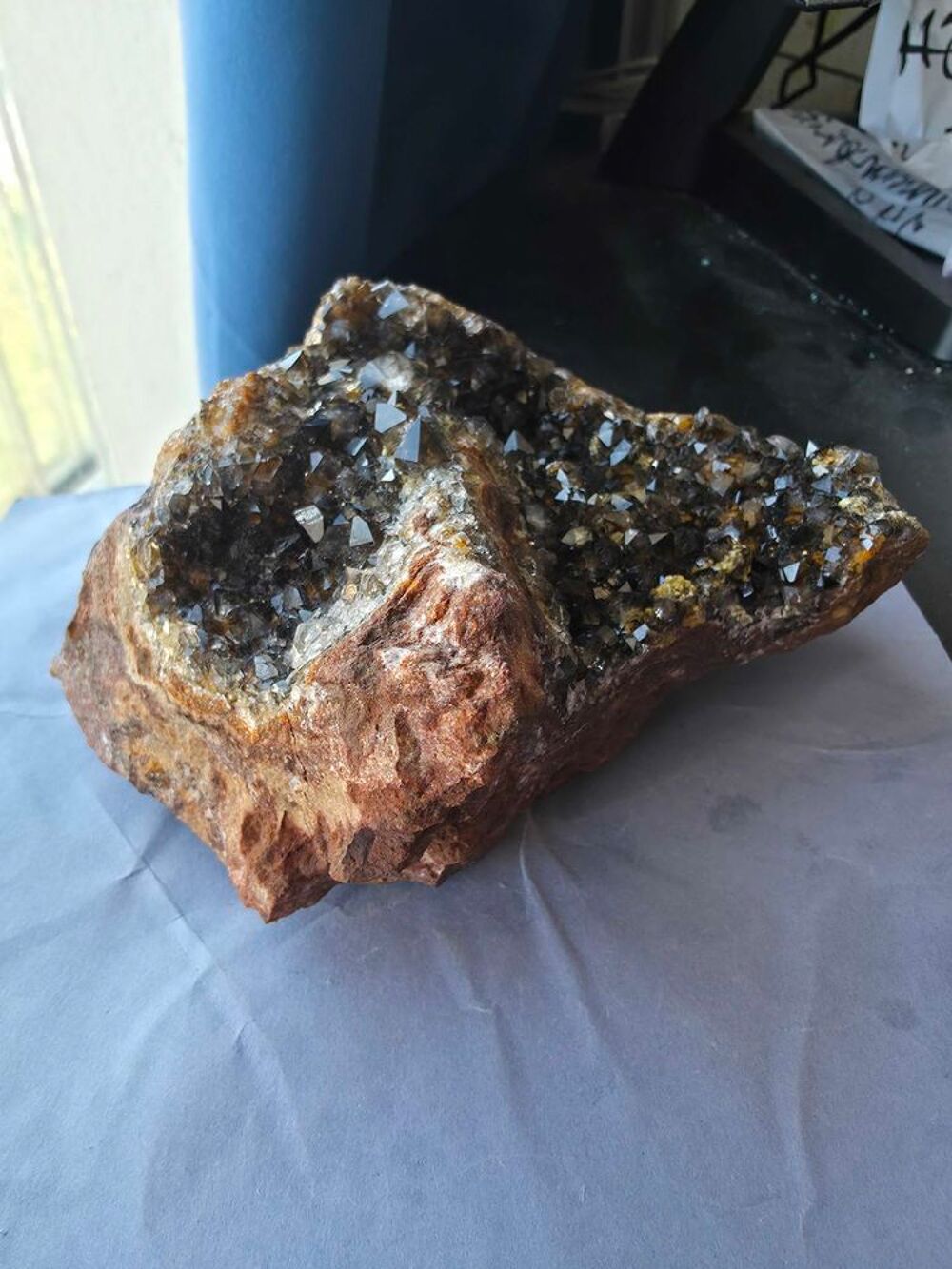 Grand Quartz Fum&eacute; du Katanga RDC-Druse Naturelle 1,05 kg 