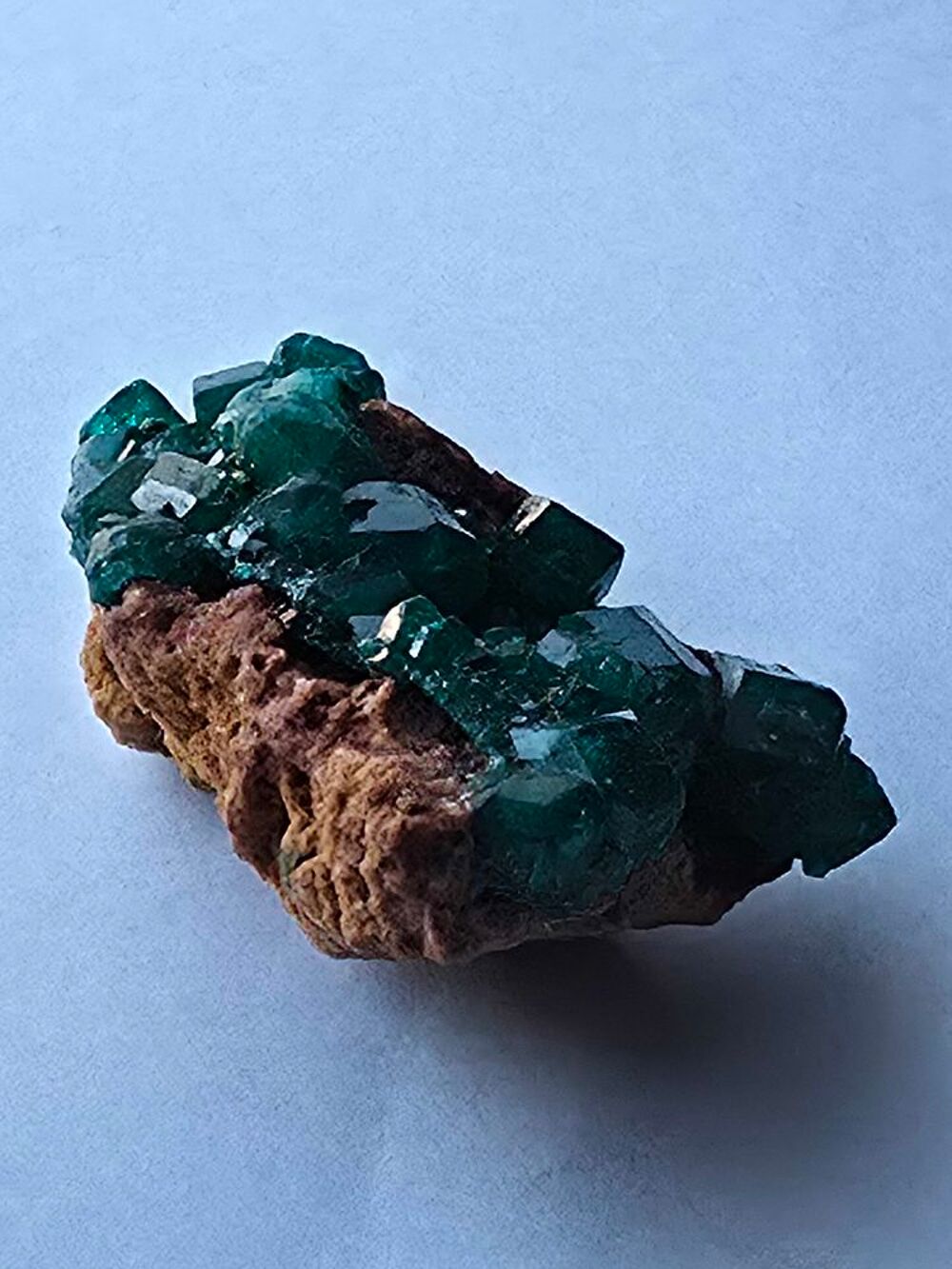 Dioptase sur Gangue (16g)-Min&eacute;ral de Collection Katanga 